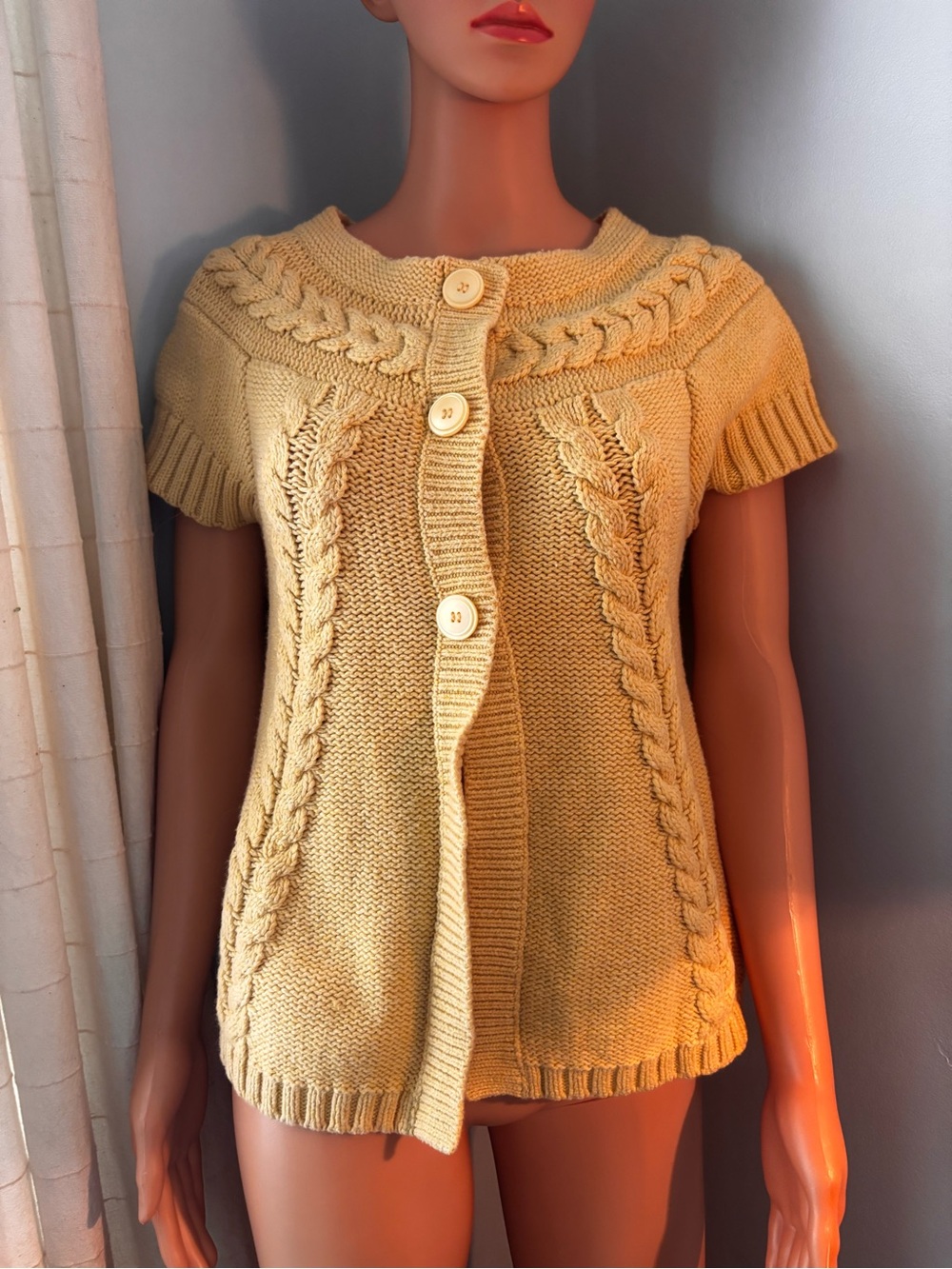 American Vintage Short-Sleeve Cable Knit Cardigan - Yellow